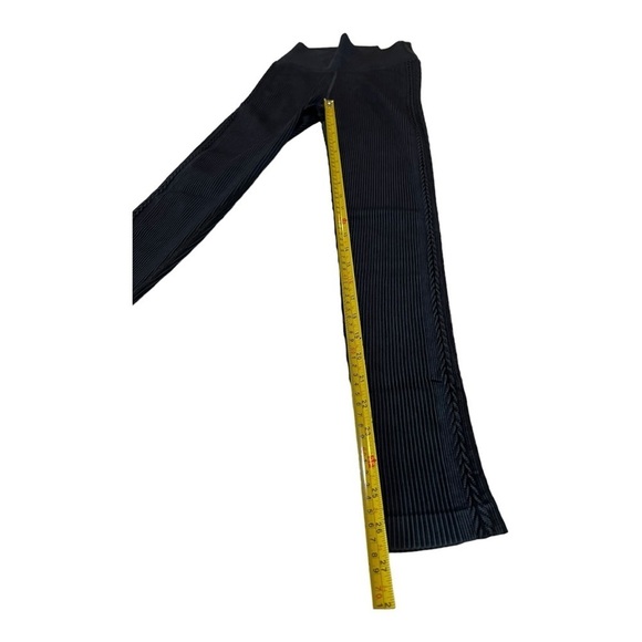 Aerie Offline Hi Rise Black Wide Ribbed Braided Trim Leggings Size Small - Picture 9 of 14